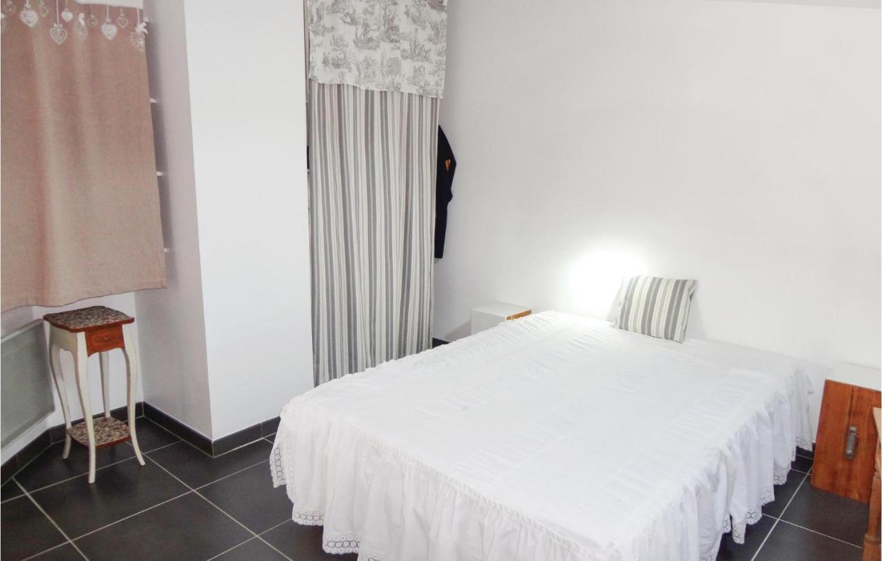 Awesome Apartment In Sauvian With Wifi Ngoại thất bức ảnh